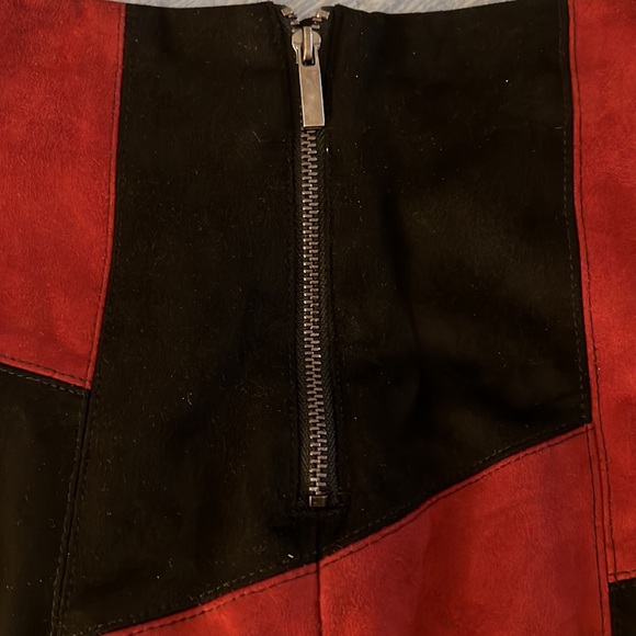 Zara, like new, color block suede mini skirt. - Picture 6 of 8